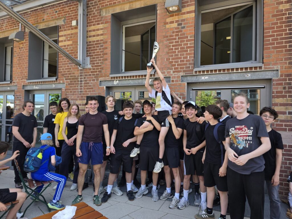 Sportfest: And the winner is 9a!